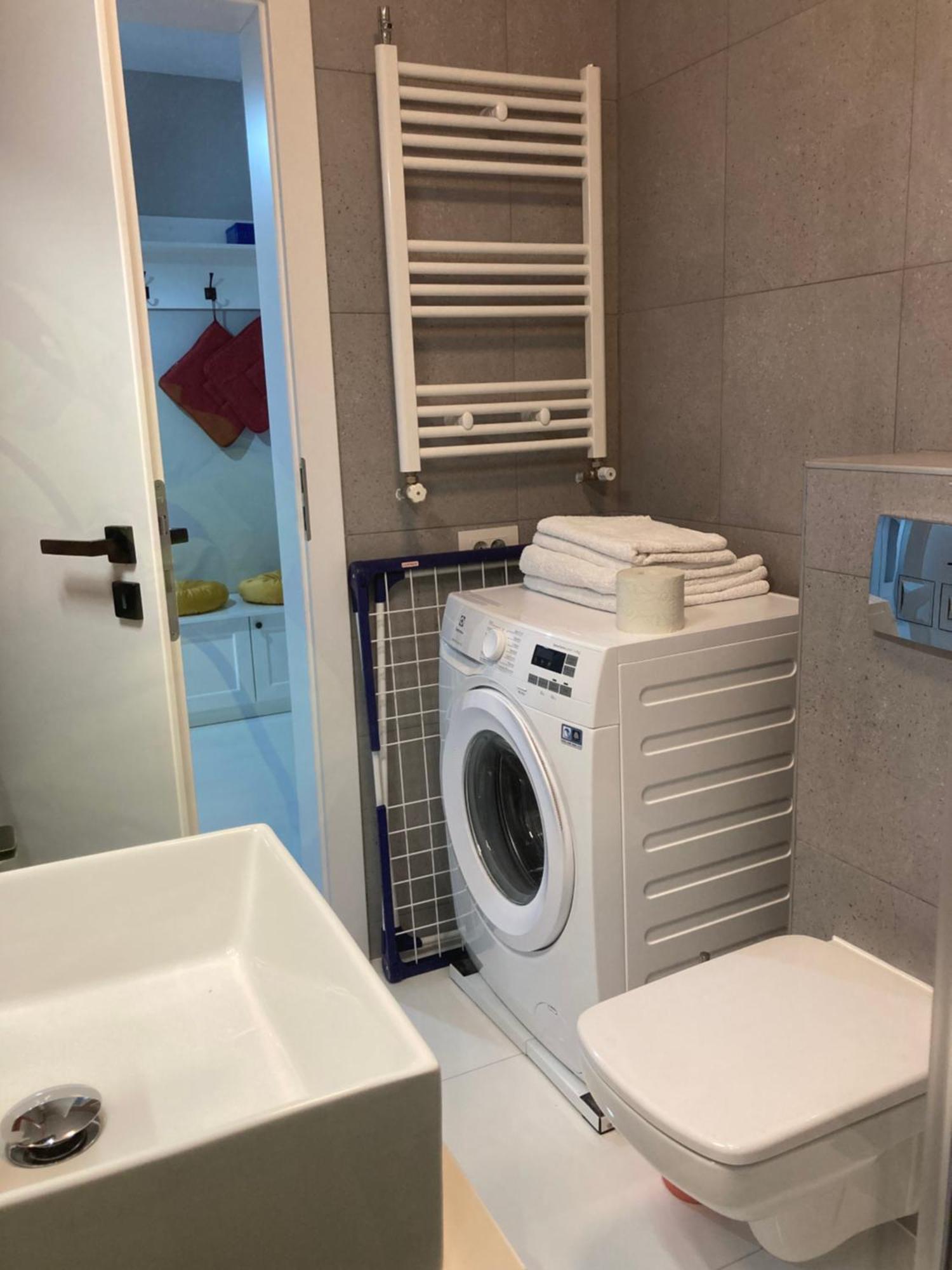Apartamentul Max, Practic Si Confortabil Oradea Εξωτερικό φωτογραφία
